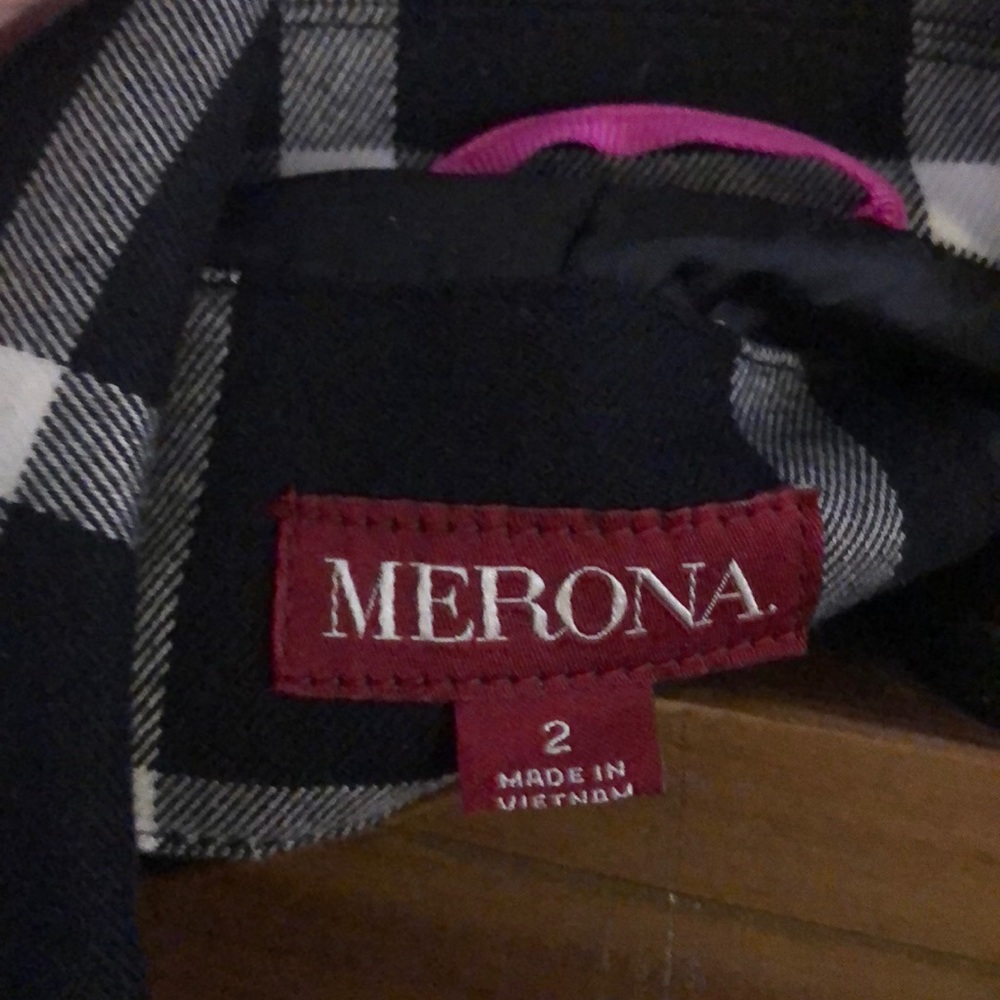 Blazer - Picture 3 of 3